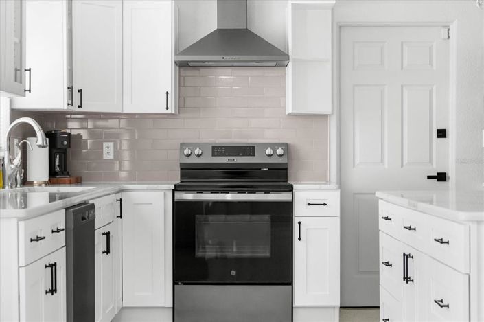 Image No.48-3 Bed Property for sale