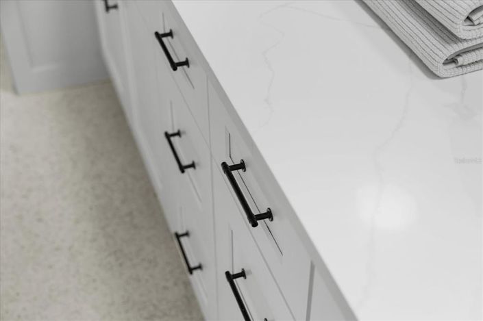 Image No.60-3 Bed Property for sale