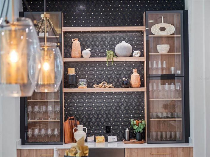 Image No.21-9 Bed Property for sale