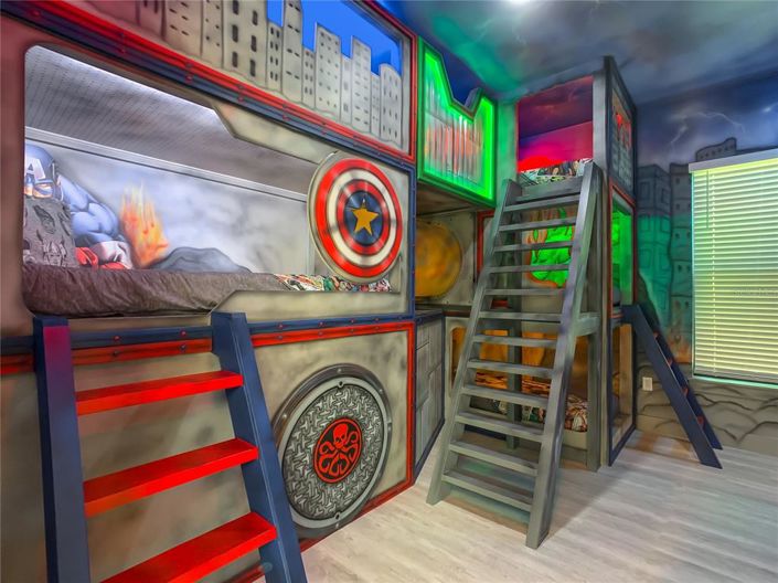 Image No.23-9 Bed Property for sale