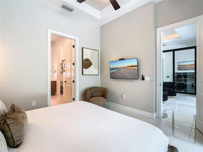 Image No.49-9 Bed Property for sale