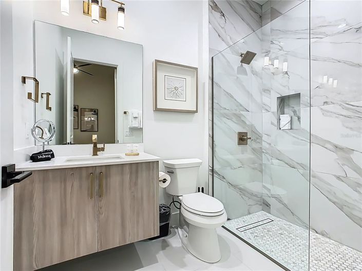 Image No.53-9 Bed Property for sale