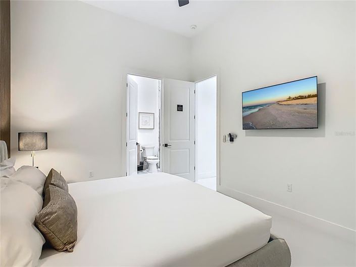 Image No.54-9 Bed Property for sale