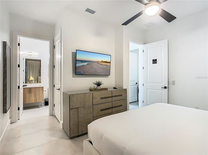 Image No.57-9 Bed Property for sale