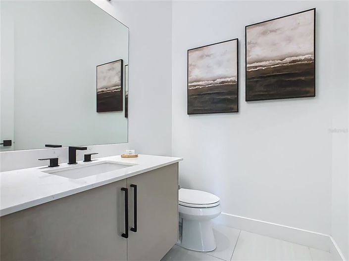 Image No.66-9 Bed Property for sale