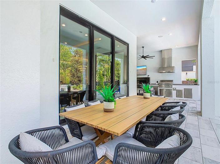 Image No.73-9 Bed Property for sale