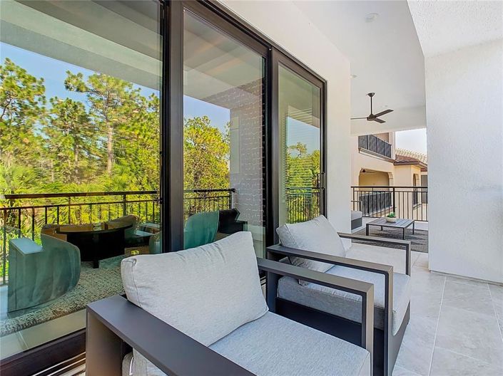 Image No.76-9 Bed Property for sale