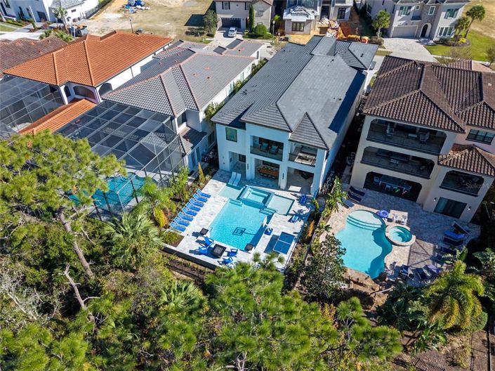 Image No.80-9 Bed Property for sale