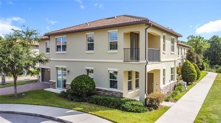 Image No.1-5 Bed Townhouse for sale
