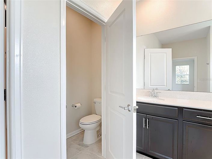 Image No.17-5 Bed Townhouse for sale