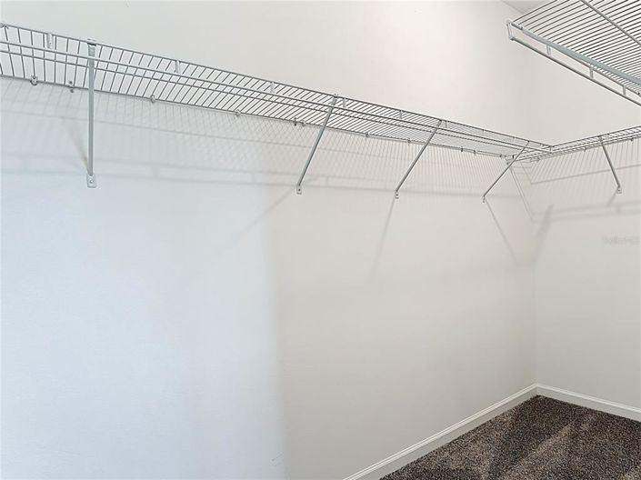 Image No.18-5 Bed Townhouse for sale