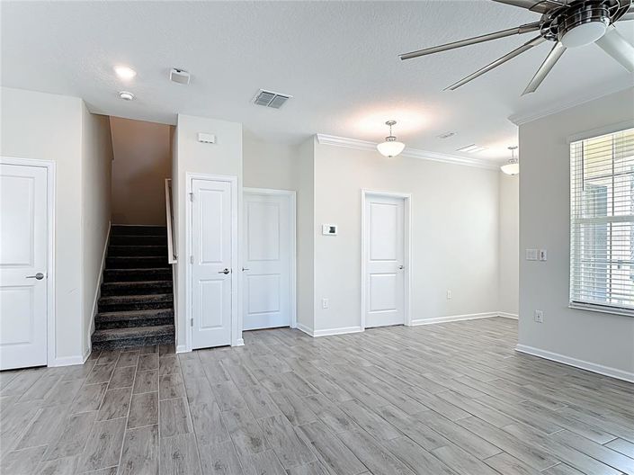 Image No.20-5 Bed Townhouse for sale