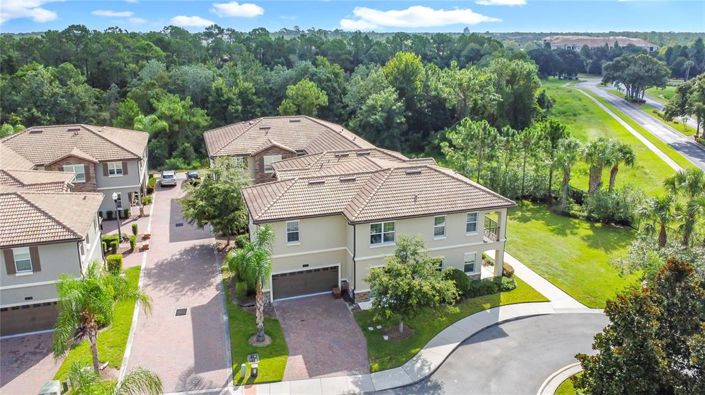 Image No.25-5 Bed Townhouse for sale