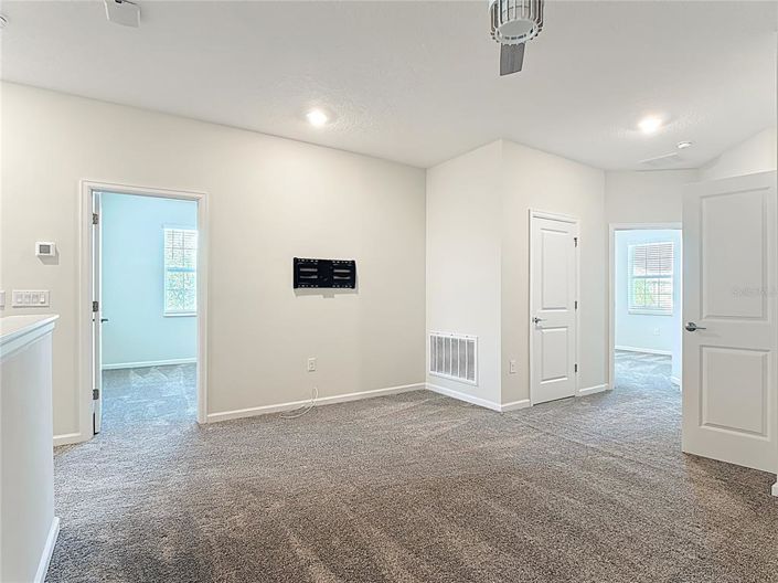 Image No.37-5 Bed Townhouse for sale