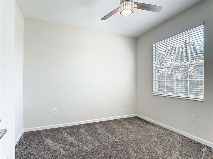 Image No.40-5 Bed Townhouse for sale