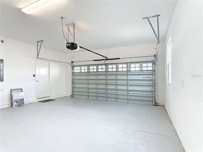 Image No.55-5 Bed Townhouse for sale