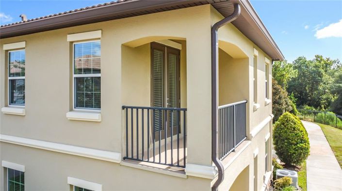 Image No.62-5 Bed Townhouse for sale