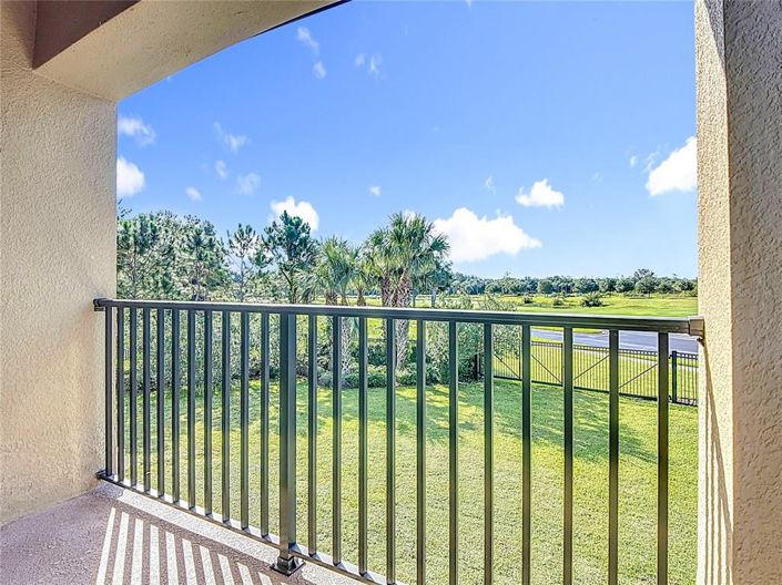 Image No.64-5 Bed Townhouse for sale