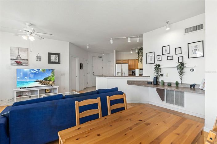 Image No.21-2 Bed Property for sale