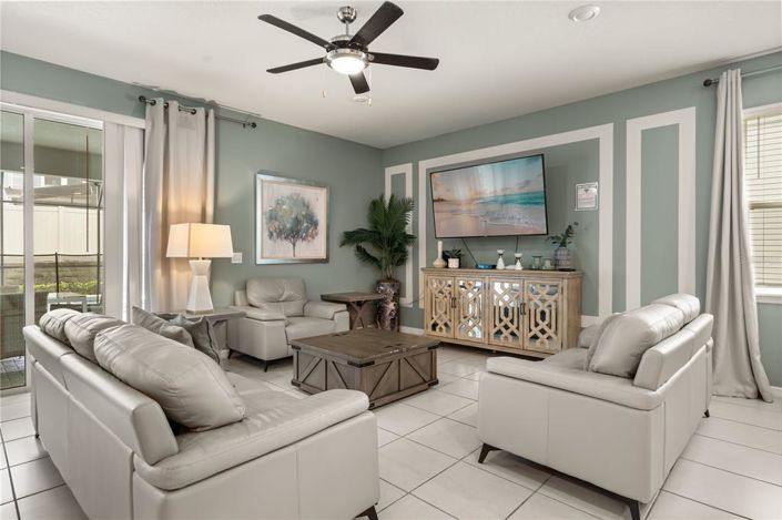 Image No.3-8 Bed Property for sale