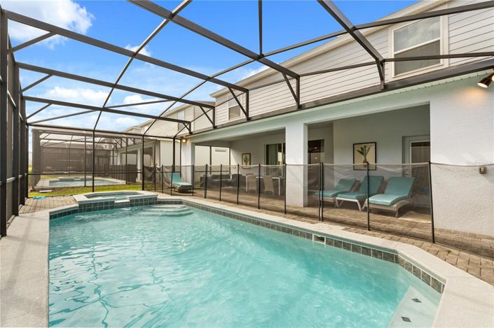 Image No.52-8 Bed Property for sale