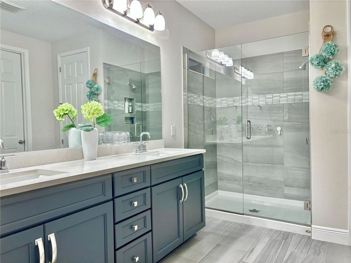 Image No.29-5 Bed Property for sale