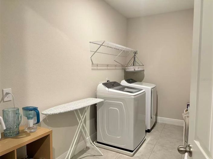 Image No.50-5 Bed Property for sale