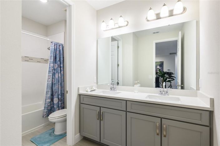 Image No.53-5 Bed Property for sale