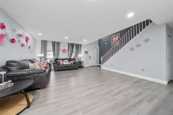 Image No.5-4 Bed Property for sale