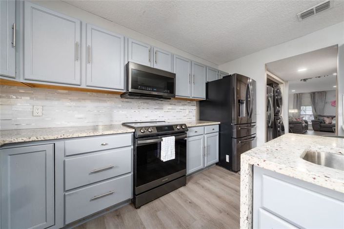 Image No.8-4 Bed Property for sale