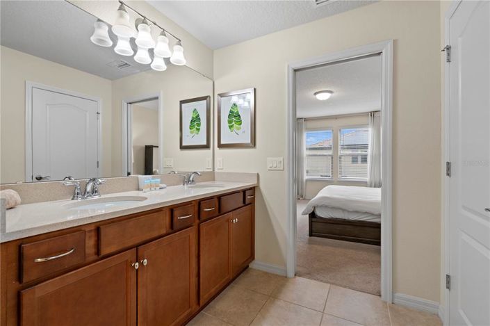 Image No.25-5 Bed Property for sale