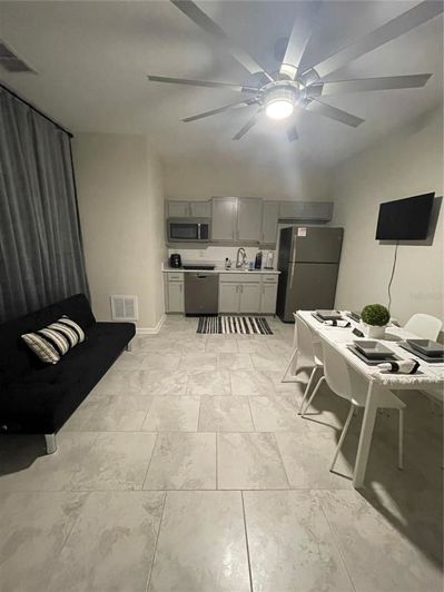 Image No.65-5 Bed Property for sale