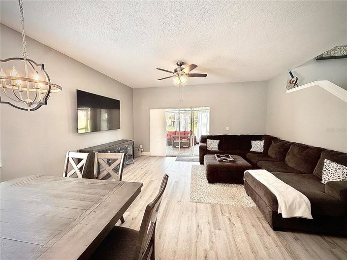 Image No.4-4 Bed Townhouse for sale