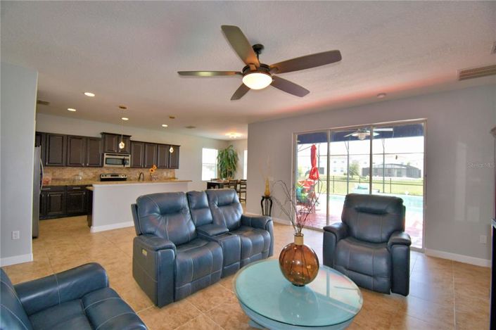 Image No.23-Propriété de 4 chambres à vendre à Davenport