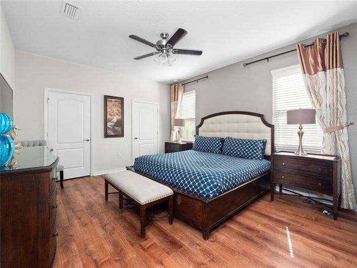 Image No.11-8 Bed Property for sale