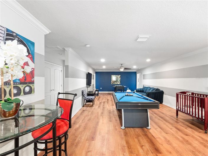 Image No.21-8 Bed Property for sale