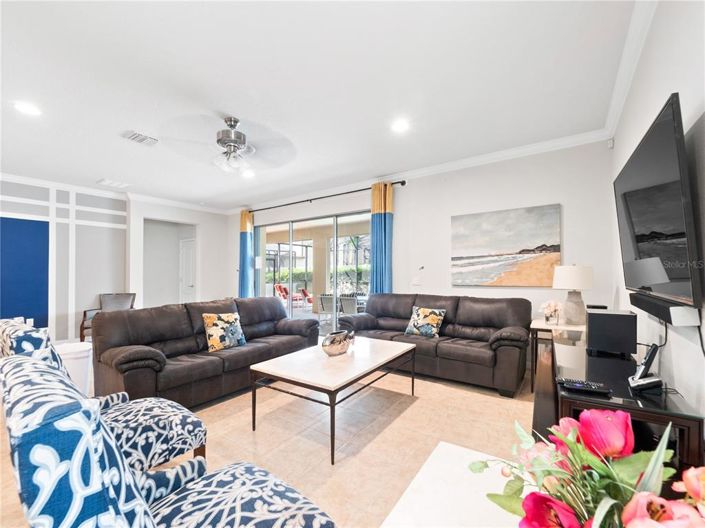 Image No.3-8 Bed Property for sale