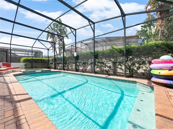 Image No.34-8 Bed Property for sale