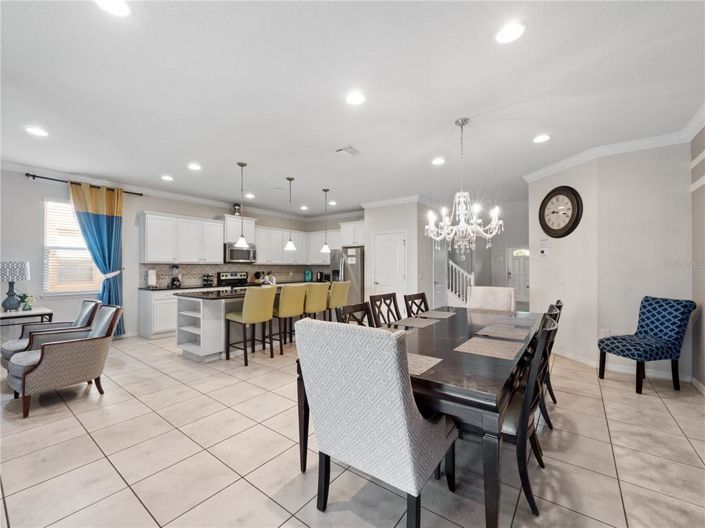 Image No.10-8 Bed Property for sale