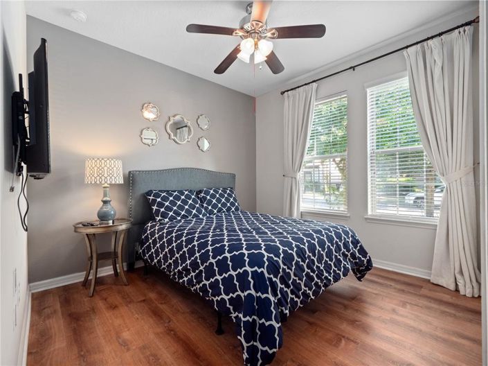 Image No.17-8 Bed Property for sale