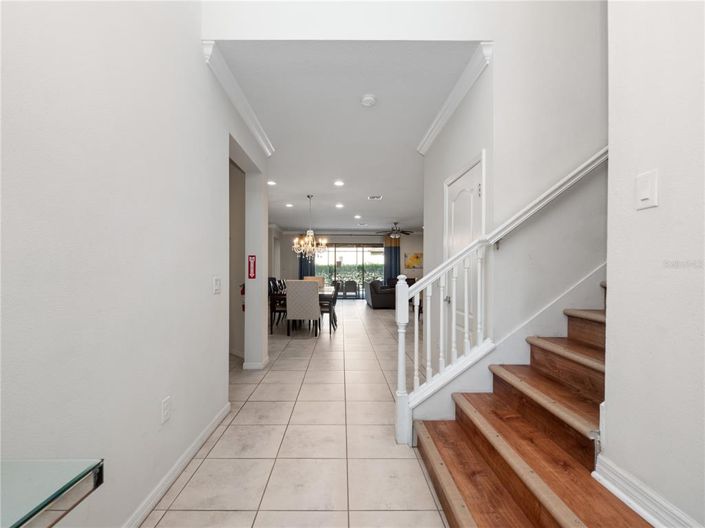 Image No.19-8 Bed Property for sale