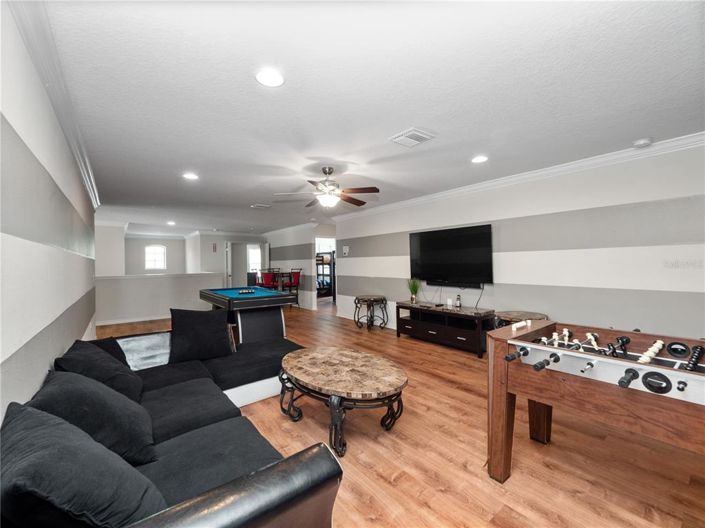 Image No.25-8 Bed Property for sale