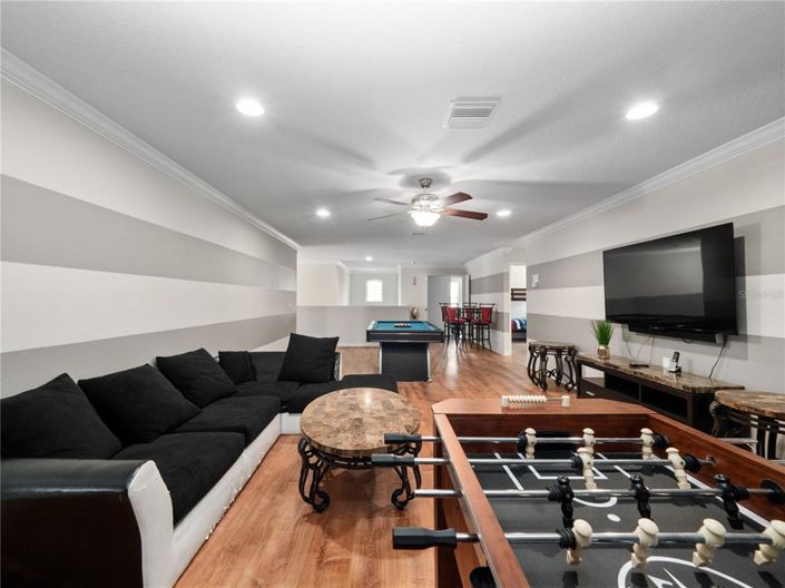 Image No.26-8 Bed Property for sale