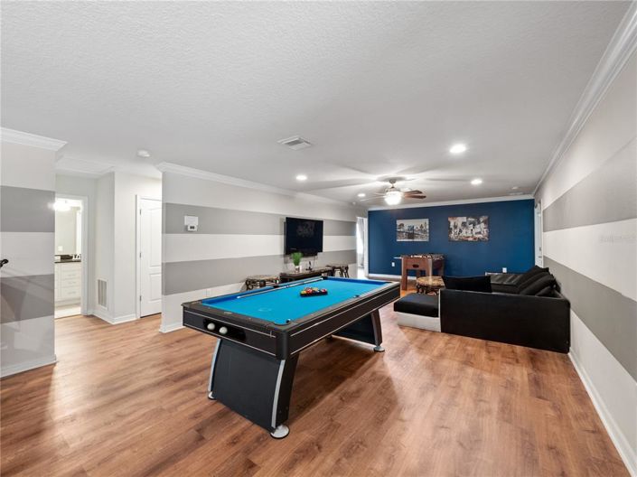 Image No.36-8 Bed Property for sale