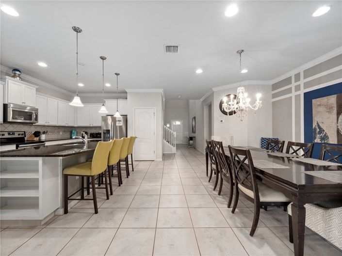 Image No.7-8 Bed Property for sale