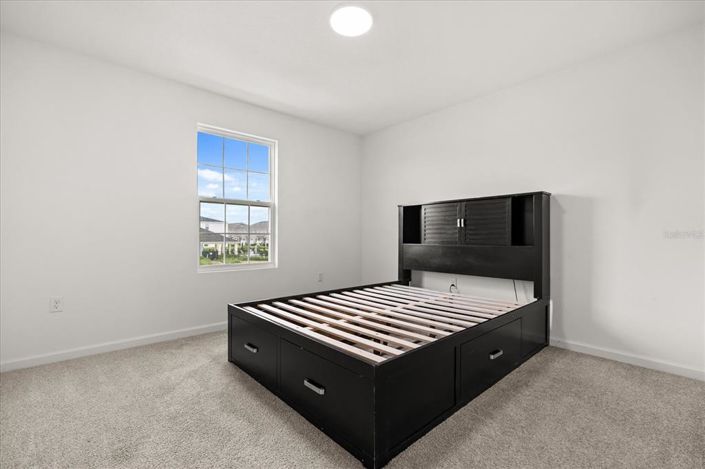 Image No.17-5 Bed Property for sale