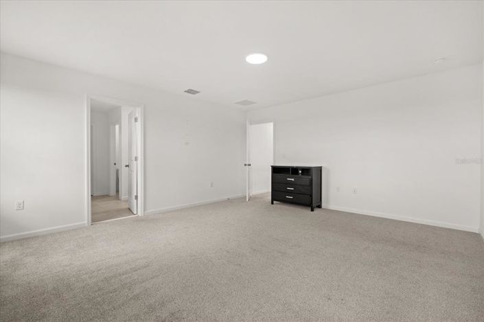 Image No.20-5 Bed Property for sale