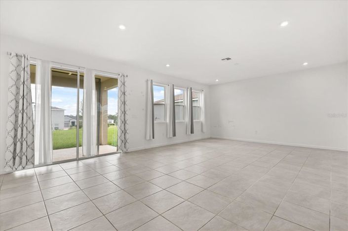 Image No.23-5 Bed Property for sale