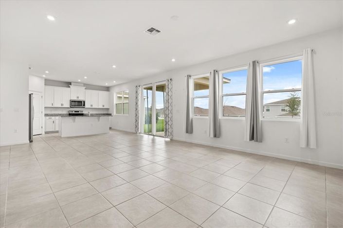 Image No.4-5 Bed Property for sale