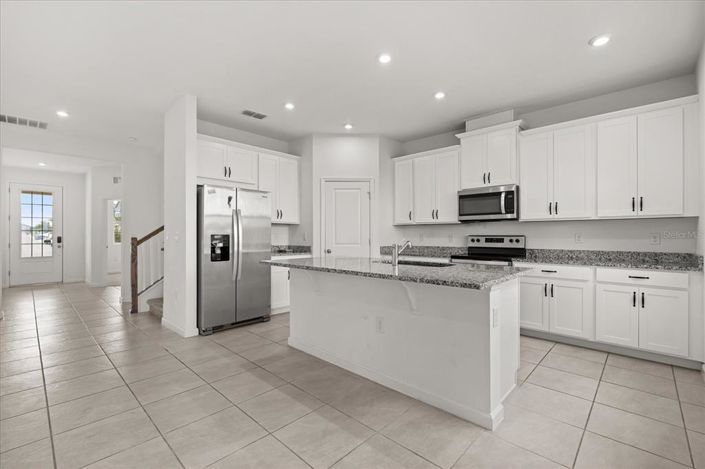 Image No.6-5 Bed Property for sale